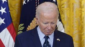 Kebohongan besar di balik kepresidenan Biden adalah sebuah ancaman dan penghinaan terhadap dunia. Trump mungkin bukan solusinya