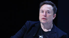 Musk menyebut Kanselir Jerman 'Oaf Schitz'