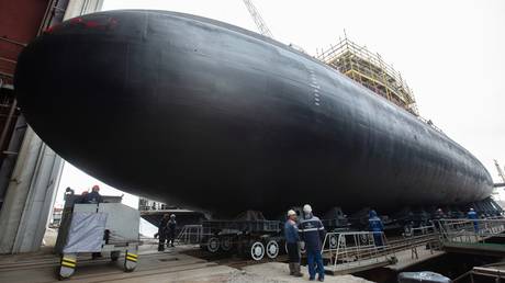 FILE PHOTO: Project 636 Varshavyanka class diesel-electric submarine Mozhaisk at the Admiralteiskie Verfi (Admiralty Shipyards) in St. Petersburg, Russia