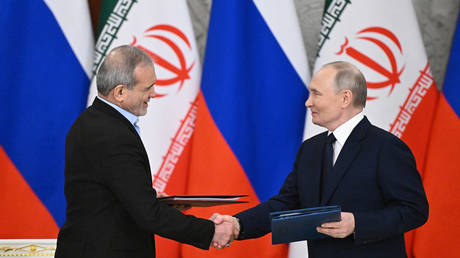 Battling sanctions and confronting opponents: Russia and Iran's landmark deal