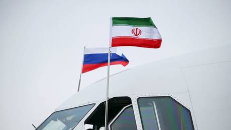 Russia-Iran agreement signifies pursuit of just world order  Middle East analyst