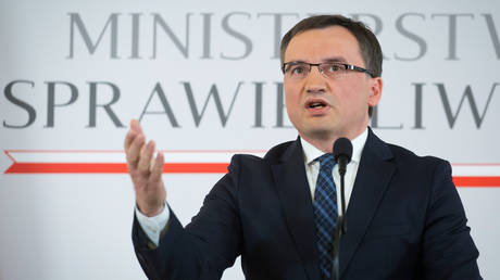 Poland to question ex-justice minister over spyware