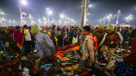 Stampede at mega-gathering religius daun sepuluh mati (video)