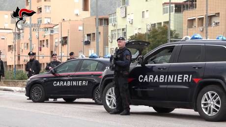 Italy arrests over 180 in anti-mafia sting (VIDEO)