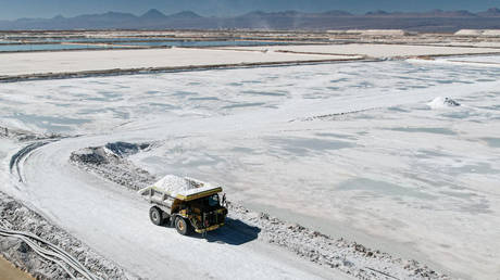 Aerial view of lithium mining pits in Atacama Salt Flat, Chile @ Lucas Aguayo Araos/Anadolu via Getty Images