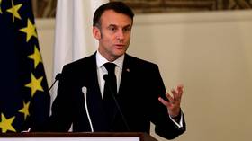 Macron le pide a Trump que compara China, no la UE