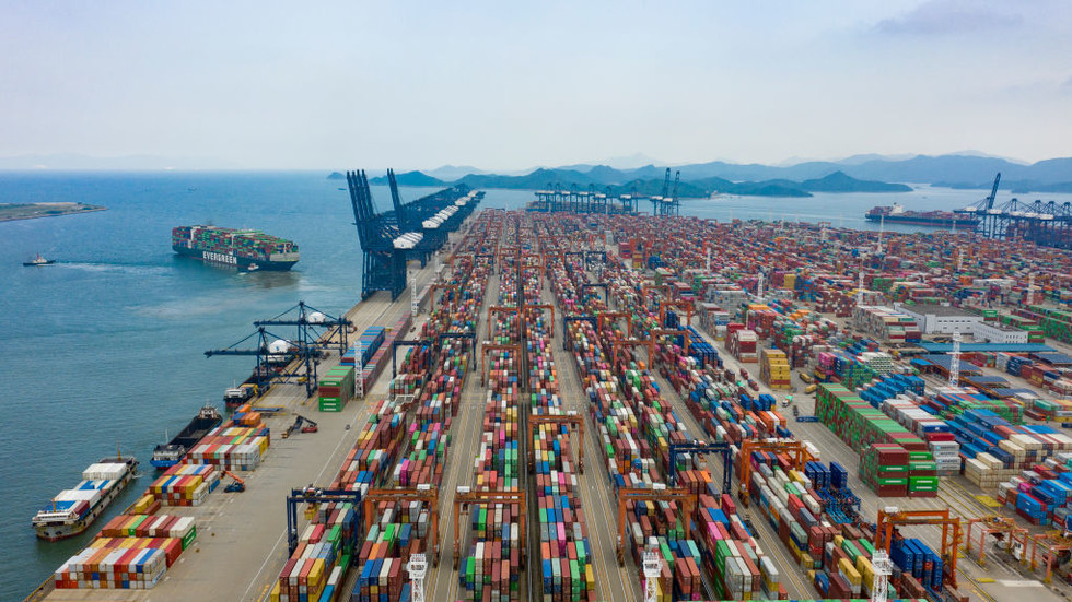 China responds to US tariffs — RT Business News