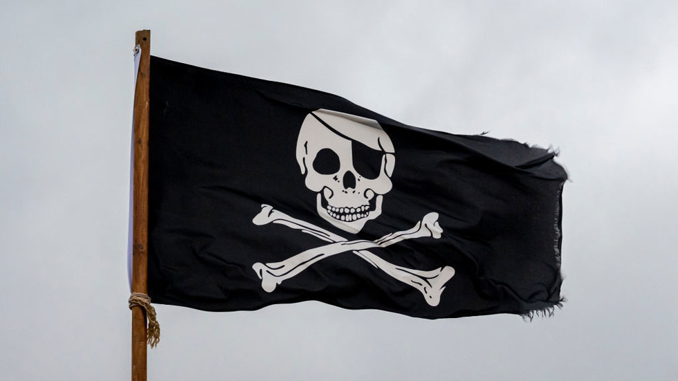 https://www.rt.com/information/614357-russia-uk-piracy-assets/Moscow accuses London of ‘piracy’