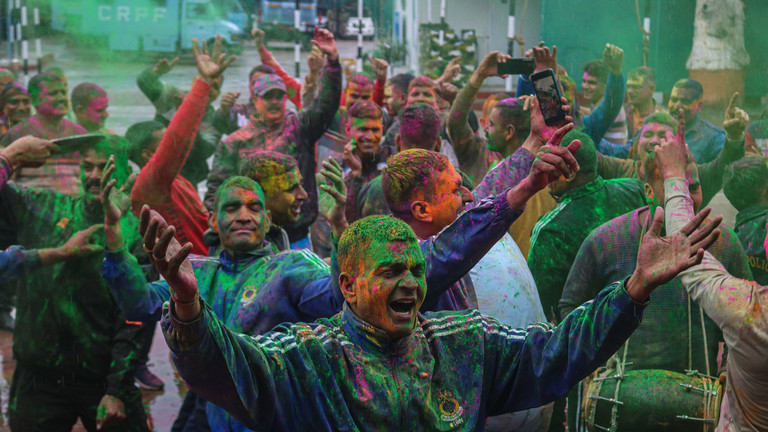 Soldiers go viral as India celebrates Holi festival