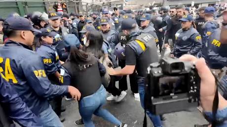 SEE: Argentine police brutalize pensioners