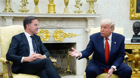 US President Donald Trump (R) and NATO Secretary General Mark Rutte in Washington, DC, March 13, 2025.