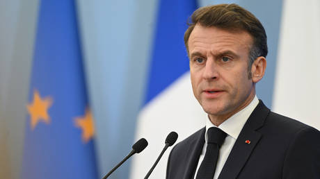 Macron Calls for EU to Move Away from U.S. Arms Manufacturers