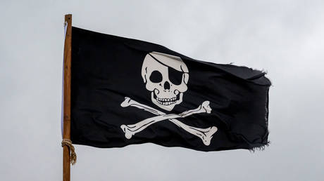 Moscow Charges London with 'Piracy'