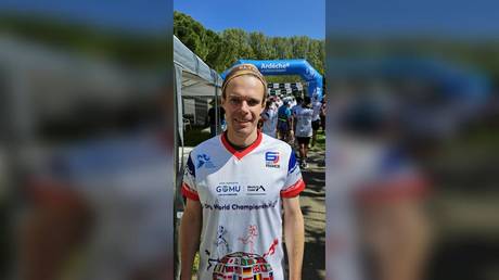 Russian runner wins French ultramarathon (VIDEO)