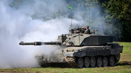 UK sending ‘Ikea-style’ weapon decoys to Ukraine – Times