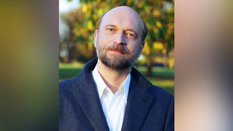 Russia sentences former oligarch over $300 million theft