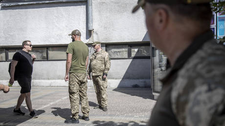 Ukraine catching men ‘like dogs on the street’ - Putin