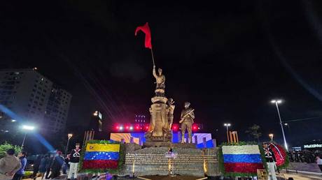 Venezuela unveils Victory Day monument