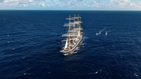 Legendary Russian ship arrives in Mauritius (VIDEO, PHOTOS)