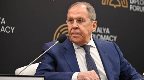 West pitting India against China – Lavrov
