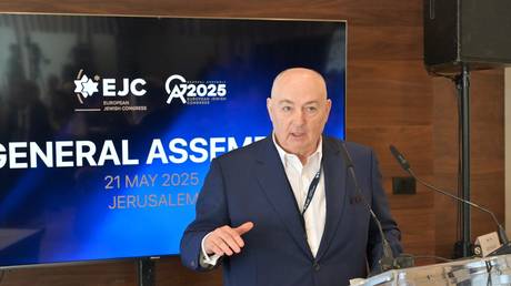Russian tycoon reinstated as European Jewish Congress president