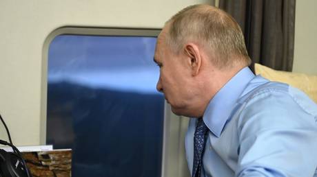 Putin’s helicopter was caught in Ukrainian drone swarm – commander