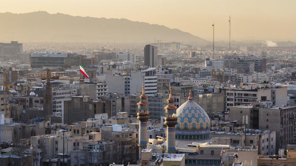 No evidence of nuclear threat from Iran ex-UK ambassador