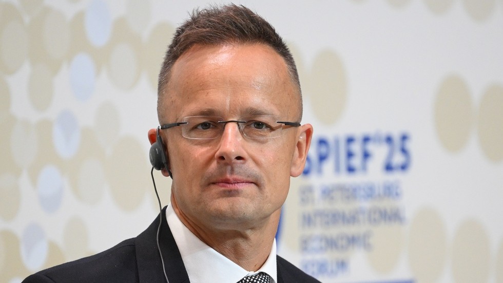 Hungary offers to host Ukraine peace talks