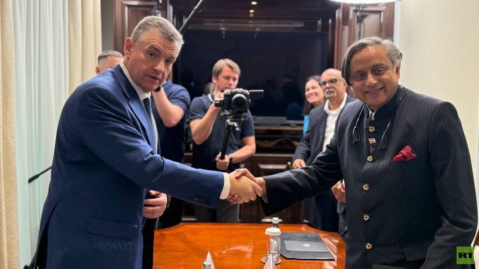 Top Indian & Russian MPs meet in Moscow