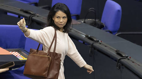 Here’s how the EU system rewards high officials for failure
