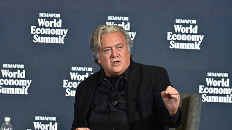 Ex-Trump advisor calls for seizure of US senator’s passport