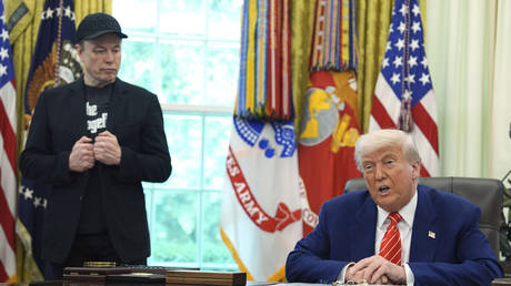 Musk agrees ‘Trump should be impeached’