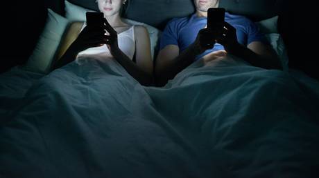 Russian regional MP calls for internet ‘abstinence’ for childless couples 