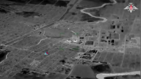 Russian missiles strike Ukrainian HQ – MOD (VIDEO)