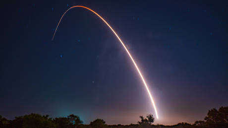 World on the brink of new nuclear arms race – report