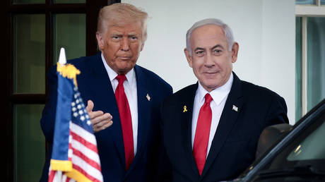 FILE PHOTO: US President Donald Trump and Israeli Prime Minister Benjamin Netanyahu.