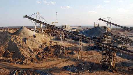 Canadian company suspends operations after African mine death