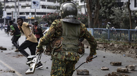 Deaths reported during protests in Kenya (VIDEO)