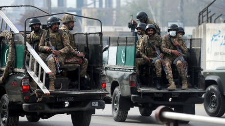 Pakistani soldiers killed in suicide attack