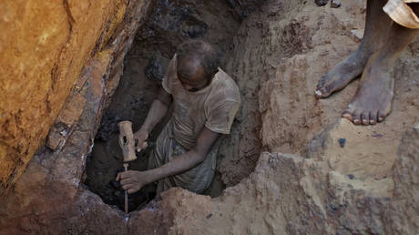Gold miners killed in pit collapse in war-torn Sudan