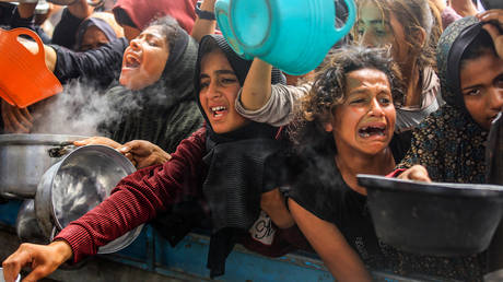 A deadly trap awaits starving Palestinians as they flock for aid