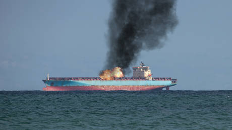 Oil tanker explodes off Libyan coast after calling at Russian ports – Bloomberg