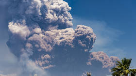 Volcano eruption causes panic in Italy (VIDEO)