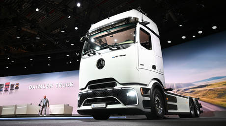 Russia sanctions world’s largest truck maker 