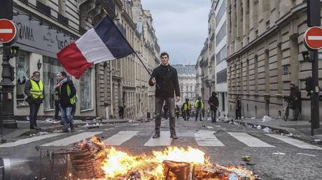 Liberté, égalité, KGB: Will France ban criticism of the Republic?