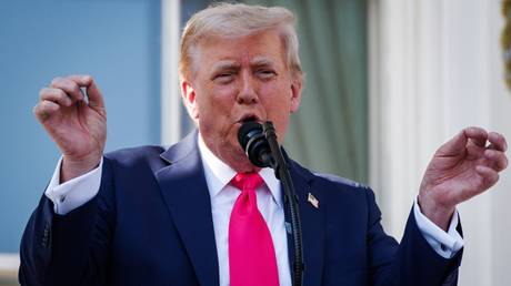 Trump teases ‘major statement’ on Russia