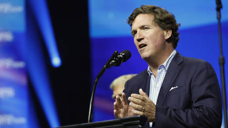 Americans fighting for Ukraine should lose citizenship – Carlson