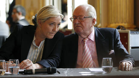 Court orders Le Pen family to give EU €300k