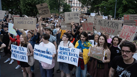 A protest against a law targeting anti-corruption institutions in central Kiev, Ukraine, July 22, 2025.