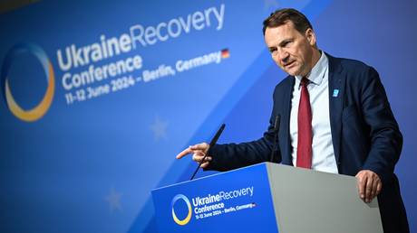 Poland cautions Ukraine over anti-corruption crackdown